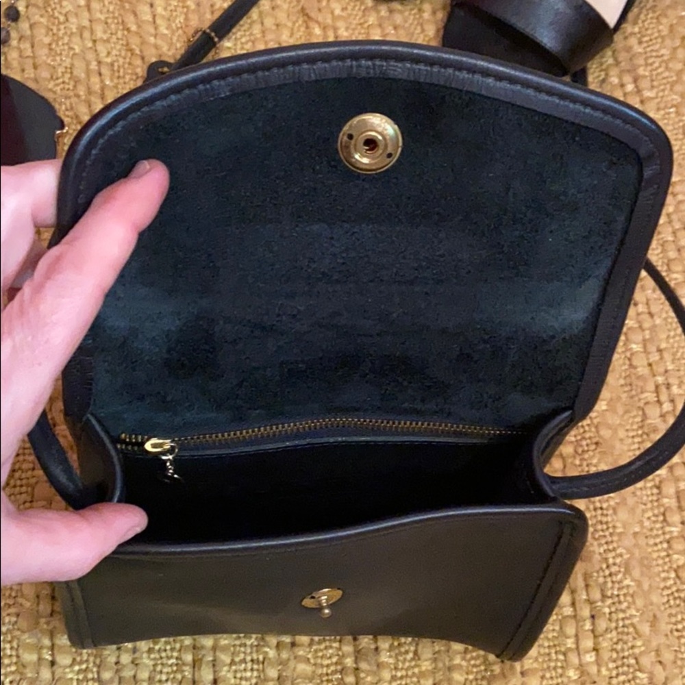 COACH Crossbody purse - Picture 5 of 6